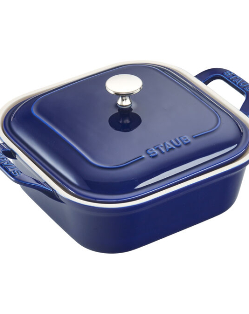 staub-square-baker_5f88609141c9f.jpeg